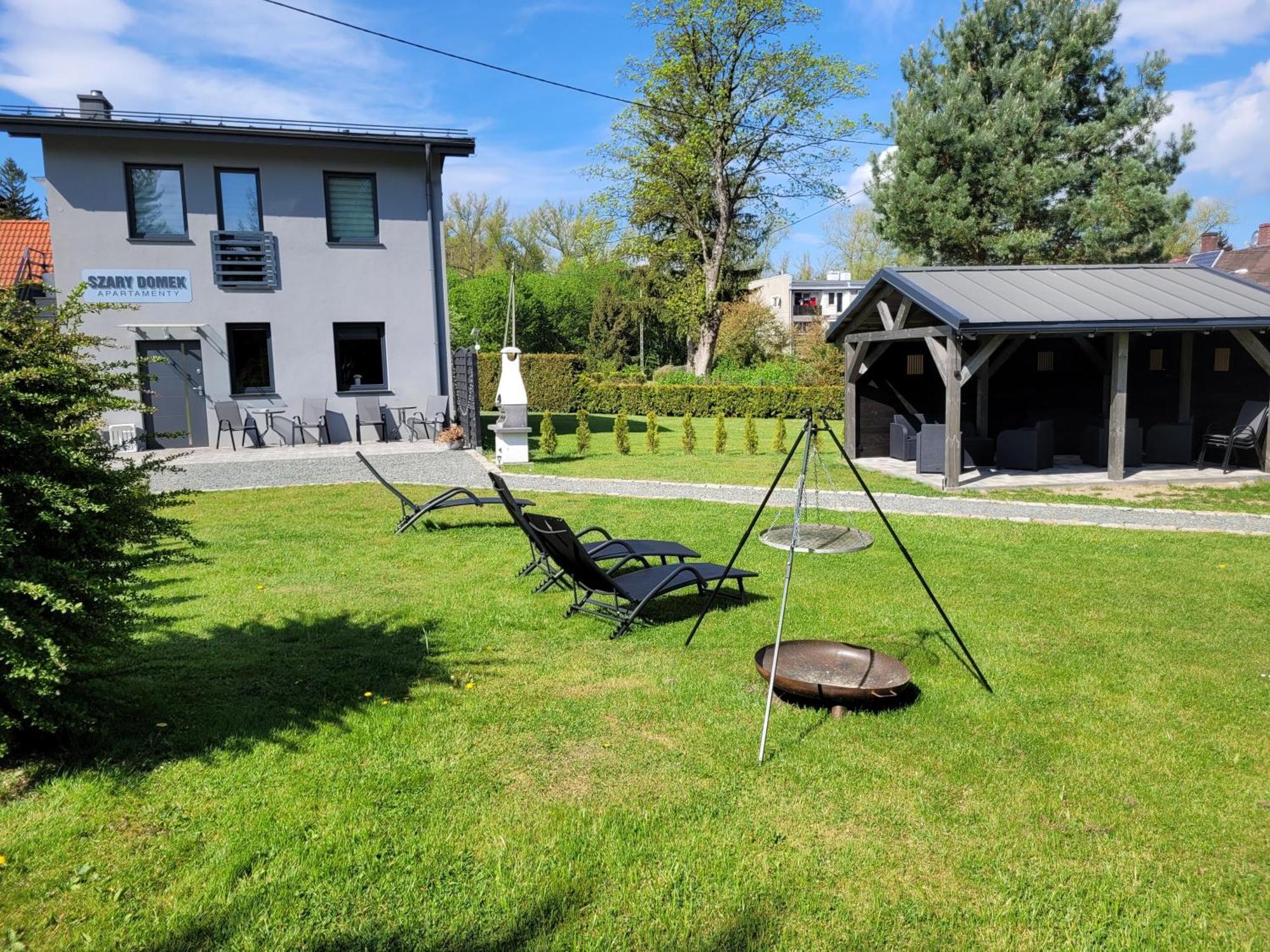 Szary Domek Janowice Wielkie Exterior foto